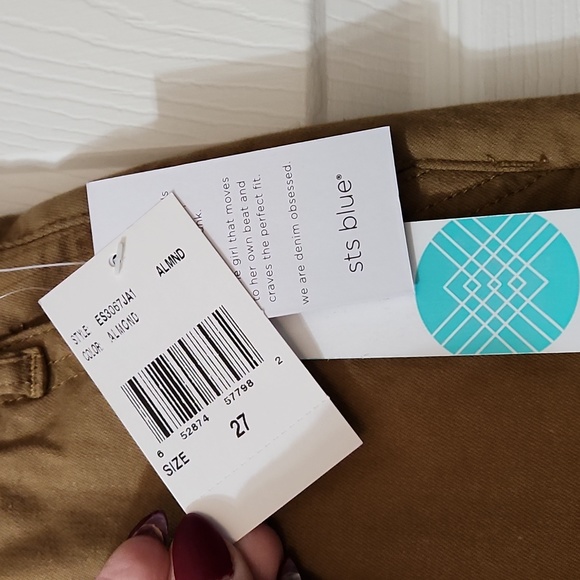 Womens high rise trouser short - Picture 2 of 7